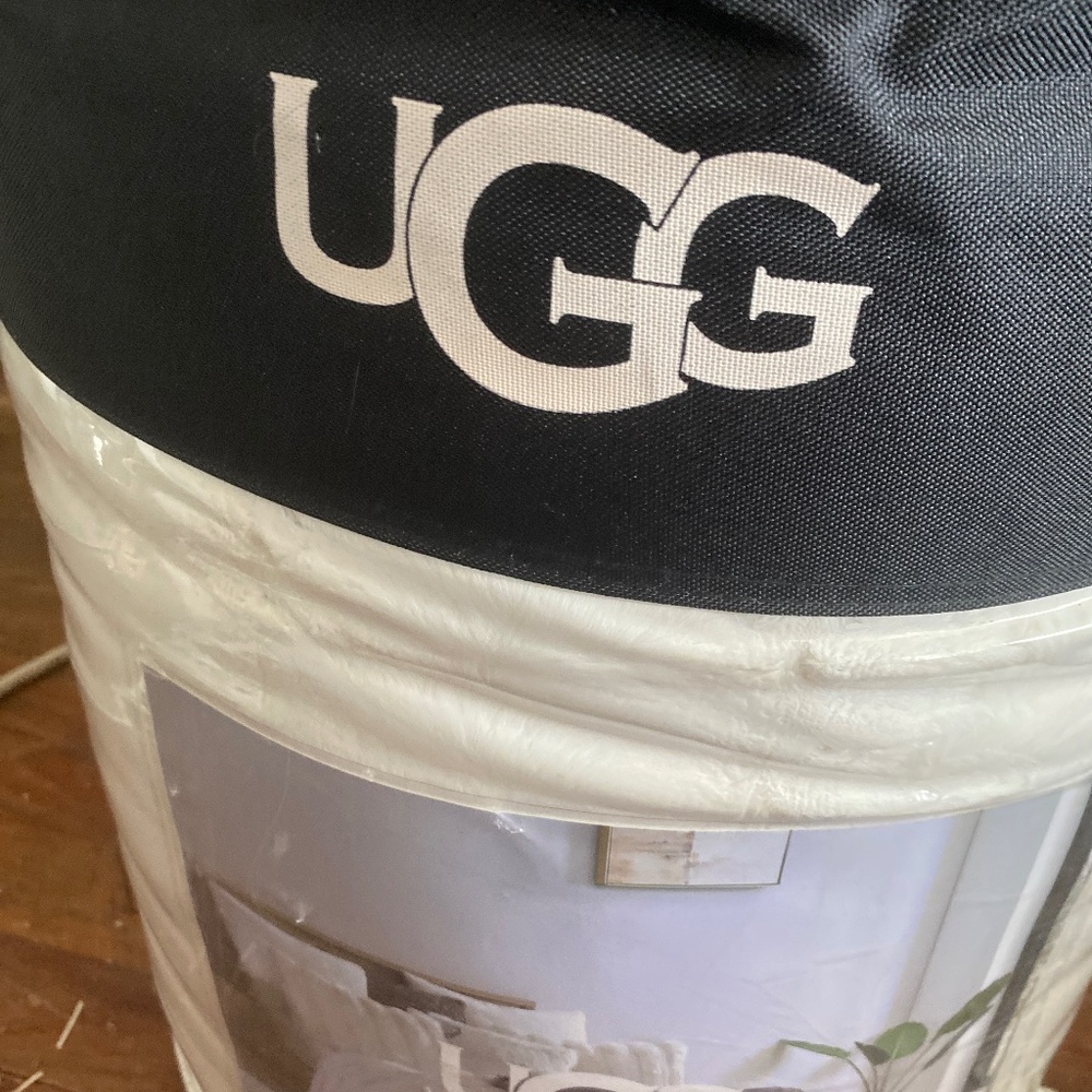 Ugg Landers comforter set